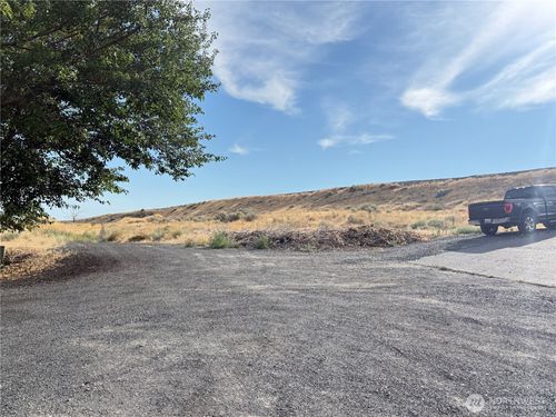 0 D St Sw, Ephrata, WA, 98823 | Card Image