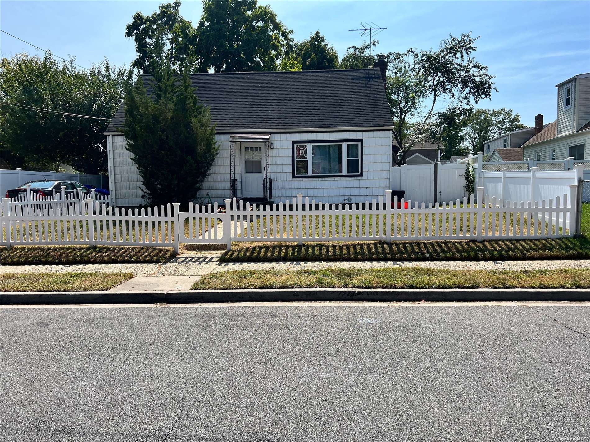Whitestar Ave, West Hempstead, NY 11552