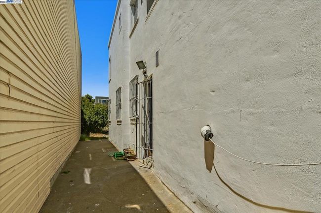324 Sawyer St, House other with 2 bedrooms, 1 bathrooms and 1 parking in San Francisco CA | Image 21