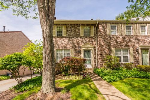 120 Inverness Dr, Pittsburgh, PA, 15237-4773 | Card Image