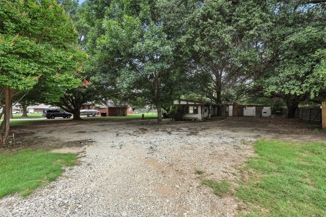 608 W Walcott St, Home with 0 bedrooms, 0 bathrooms and null parking in Pilot Point TX | Image 4