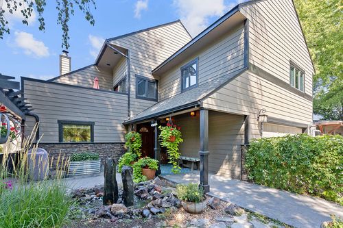 101 Ne Marmot Ln, Prineville, OR, 97754-7908 | Card Image