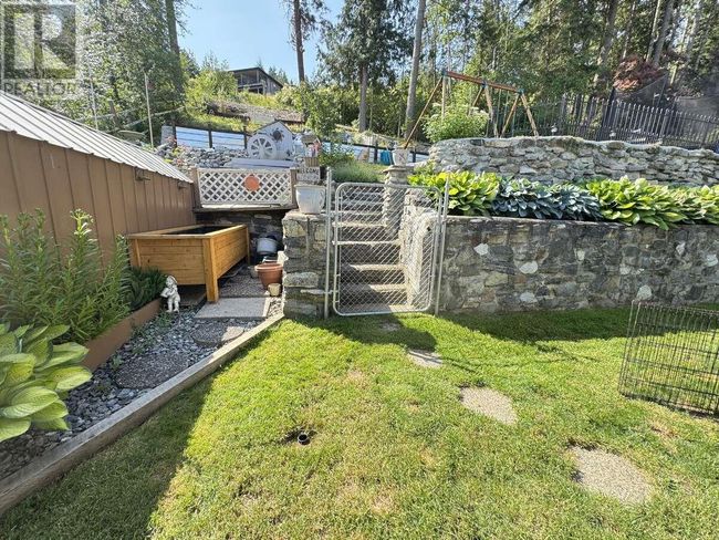 27 Preston Cres, House other with 4 bedrooms, 2 bathrooms and 4 parking in Enderby BC | Image 41
