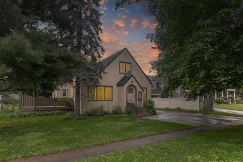 613 Oak St, Farmington, MN, 55024-1329 | Card Image