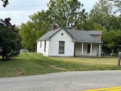 1907 Thatchers Mill Road, House other with 2 bedrooms, 1 bathrooms and null parking in Paris KY | Image 3