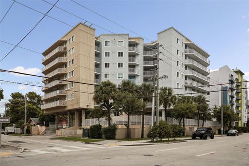 610-102 Sw 6th Ave, Miami, FL, 33130-1390 | Card Image
