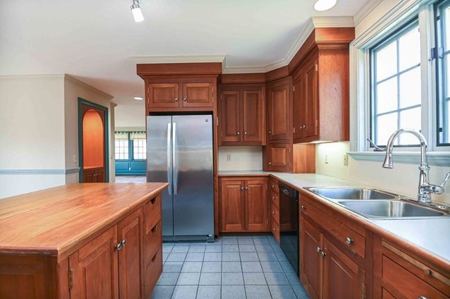 4 Hemming Way, House other with 4 bedrooms, 3 bathrooms and null parking in York ME | Image 6