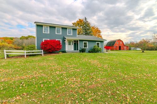 10315 Pinegate Dr, Chardon, OH, 44024-9737 | Card Image