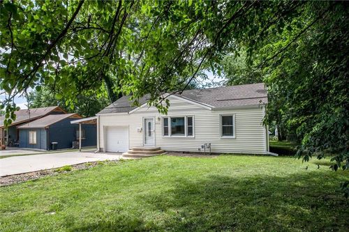 9705 E 66th St, Raytown, MO, 64133-5839 | Card Image