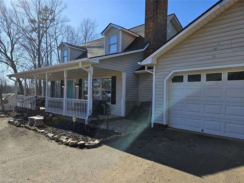 1565 Old Rockford Road, Dobson, NC, 27017 | Card Image