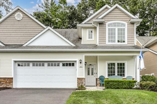 22 Westminster Way, Pomona, NY, 10970-4501 | Card Image
