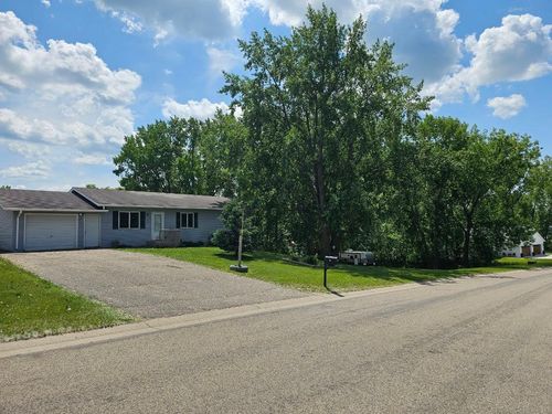 200 10th Ave Se, Pelican Rapids, MN, 56572-4725 | Card Image