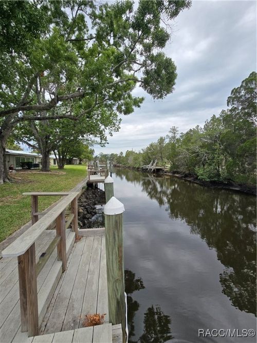 11286 W Bayshore Dr, CRYSTAL RIVER, FL, 34429-9232 | Card Image
