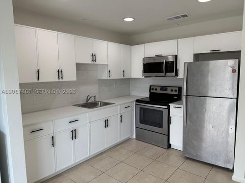 2878-2878 Nw 197th Ter, Miami Gardens, FL, 33056-2433 | Card Image