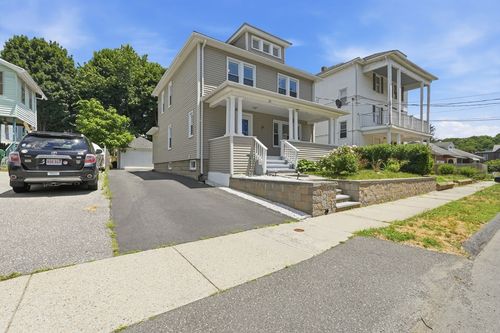 20 Mount Carmel Ave, Chicopee, MA, 01013-4114 | Card Image