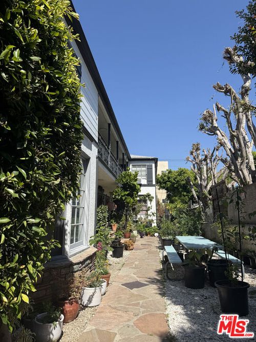 12-1154 N Orange Grove Ave., West Hollywood, CA, 90046 | Card Image