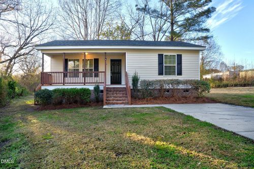 311 W Franklin St, Spring Hope, NC, 27882-7950 | Card Image