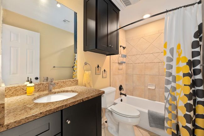APT-309 - 3200 Duval St, Condo with 2 bedrooms, 2 bathrooms and 2 parking in Austin TX | Image 16