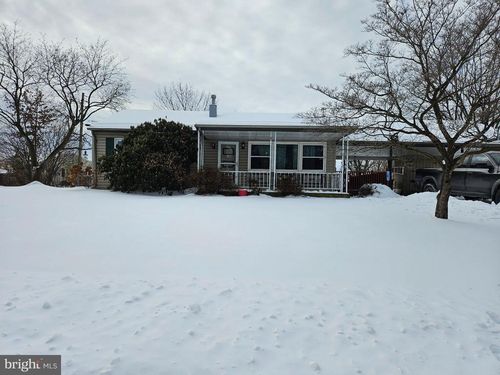 12 Lincoln Dr, Fayetteville, PA, 17222-1065 | Card Image