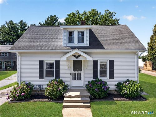 47 Myrock Ave, Waterford, CT, 06385-3007 | Card Image