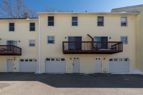 35 Albury Stone Cir, Nashua, NH, 03063-7006 | Card Image