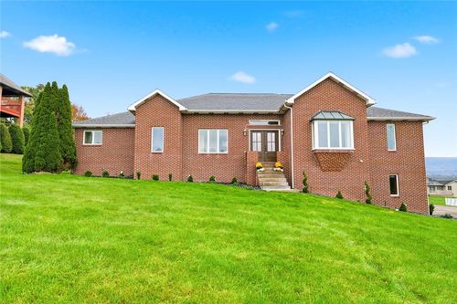 365 Saratoga Dr, Uniontown, PA, 15401-5645 | Card Image
