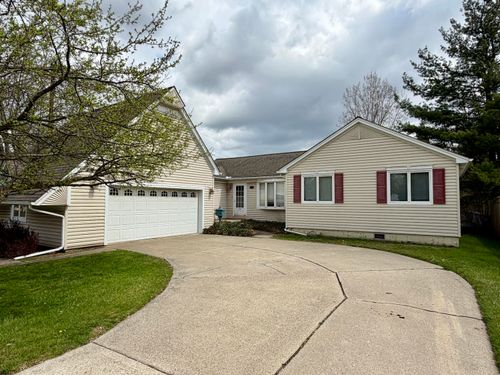 27420 Milton Ave, Warren, MI, 48092-4540 | Card Image