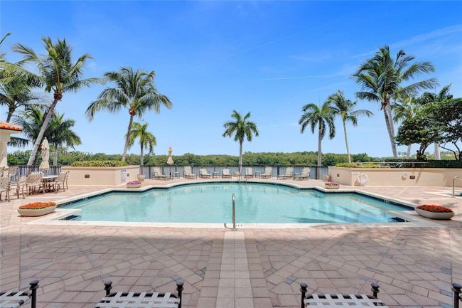 401 - 13627 Deering Bay Dr, Condo with 3 bedrooms, 3 bathrooms and null parking in Coral Gables FL | Image 37