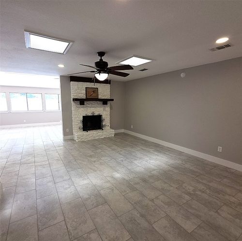 7321 Shadywood Dr, Austin, TX, 78745-6485 | Card Image