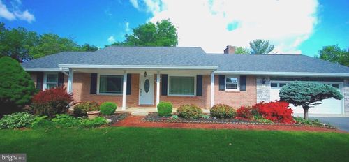 1210 Tuscawilla Dr, CHARLES TOWN, WV, 25414-5026 | Card Image