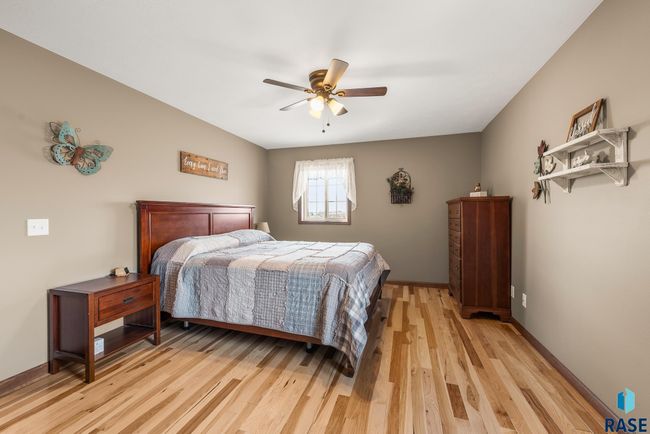 100 Oak Ave, House other with 6 bedrooms, 4 bathrooms and null parking in Crooks SD | Image 21