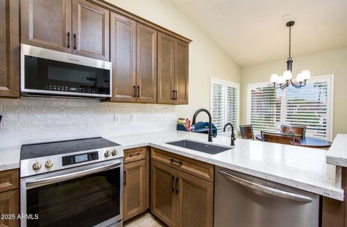 6831 S Coral Gable Dr, Chandler, AZ, 85249-8666 | Card Image