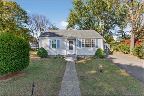 27 Scott Cir, East Hartford, CT, 06118-2647 | Card Image