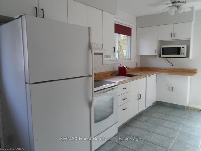 694 Aylmer Cres, House other with 3 bedrooms, 2 bathrooms and 2 parking in Kingston ON | Image 16