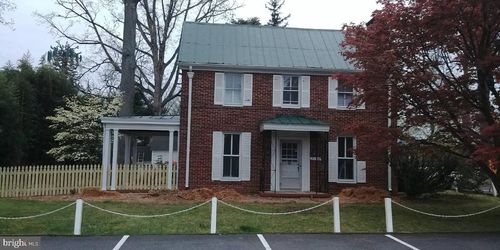 23630 Woodfield Rd, GAITHERSBURG, MD, 20882-2818 | Card Image
