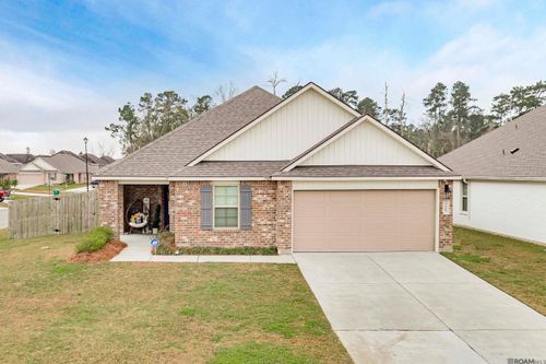 7762 Joe Lynn Trl, Denham Springs, LA, 70726-1236 | Card Image