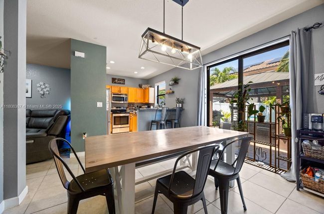 3427 W 89 Th Ter, Townhouse with 3 bedrooms, 3 bathrooms and null parking in HIALEAH FL | Image 16