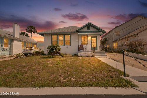 133 S Oleander Ave, Daytona Beach, FL, 32118-4323 | Card Image