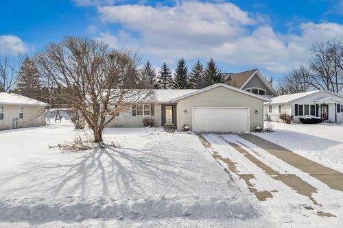 131 Emily Court, DARIEN, WI, 53114 | Card Image