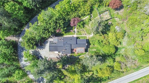 186 Arnell Way, Salt Spring Island, BC, V8K2E8 | Card Image