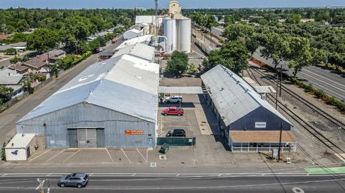 1107 Gibson Rd, Woodland, CA, 95695-4940 | Card Image