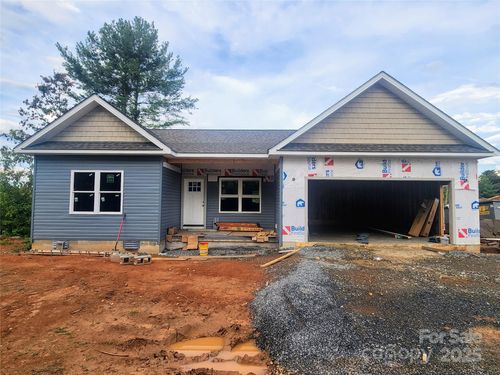 75 Eller Ford Rd, Weaverville, NC, 28787-9579 | Card Image