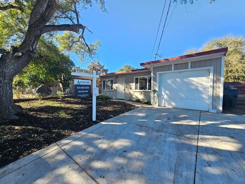 39 Harbor Dr, Bay Point, CA, 94565-1414 | Card Image