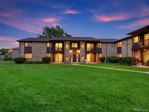 34-270 E 13 Mile Road, Madison Heights, MI, 48071 | Card Image