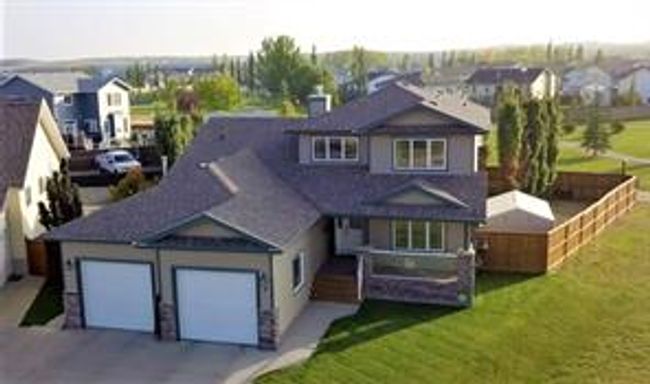 9 Holbrook Pl, House detached with 4 bedrooms, 3 bathrooms and 2 parking in Sylvan Lake AB | Image 1