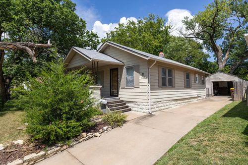536 N Bluff Ave, Wichita, KS, 67208-3735 | Card Image