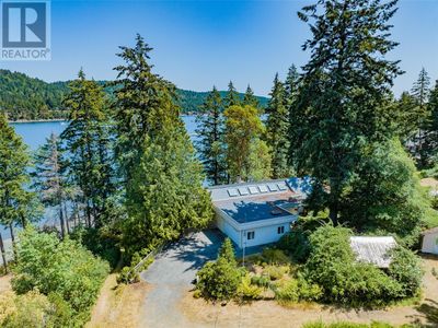 5030 Limberis Dr, House other with 5 bedrooms, 3 bathrooms and 6 parking in Ladysmith BC | Image 1