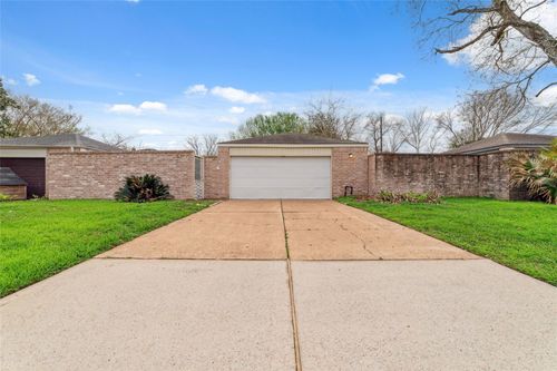 16123 Ridgegreen Dr, Houston, TX, 77082-1318 | Card Image