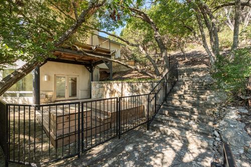 5310 Scenic View Dr, Austin, TX, 78746-2211 | Card Image