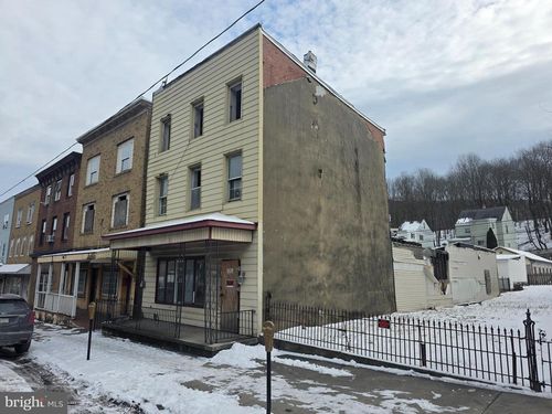 426 Centre St, ASHLAND, PA, 17921-1313 | Card Image